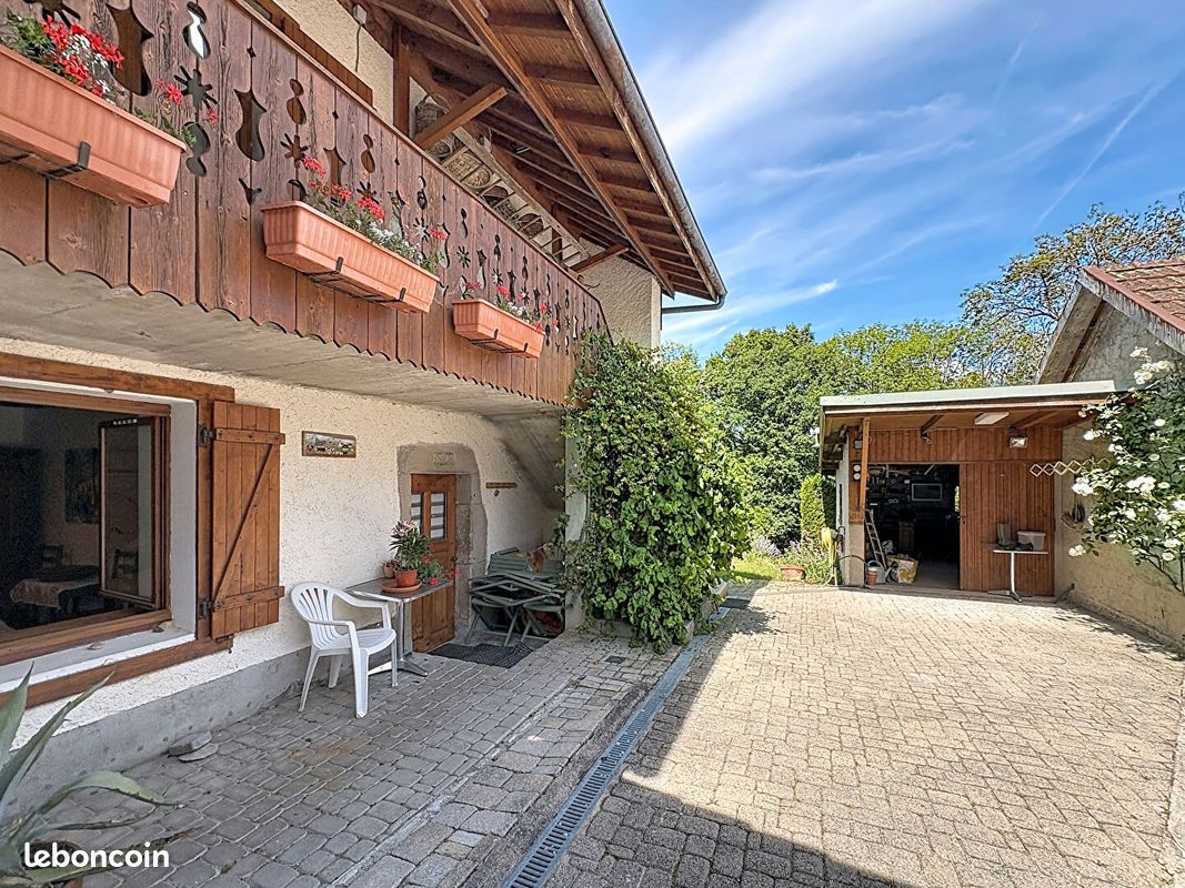 Maison 5 pièces 122 m² · à Pers-Jussy · 122 m² · 549 000 €