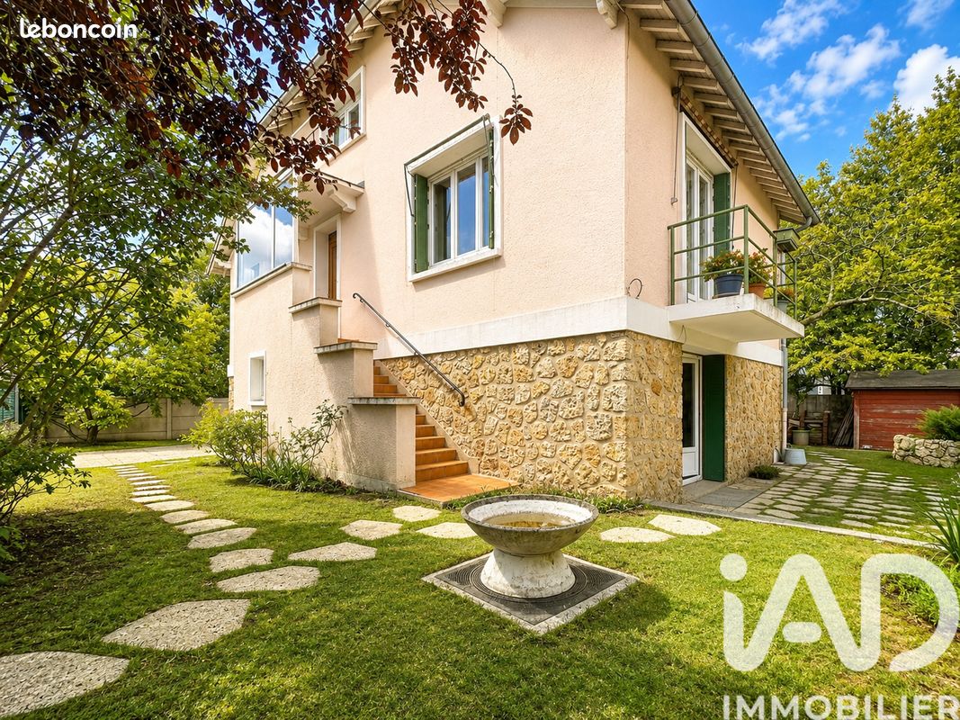 Maison 6 pièces 166 m² · à Chatou · 166 m² · 682 000 €