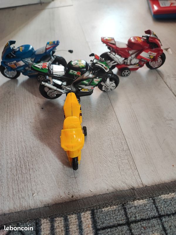 L'ot petite moto jouet (image 1)