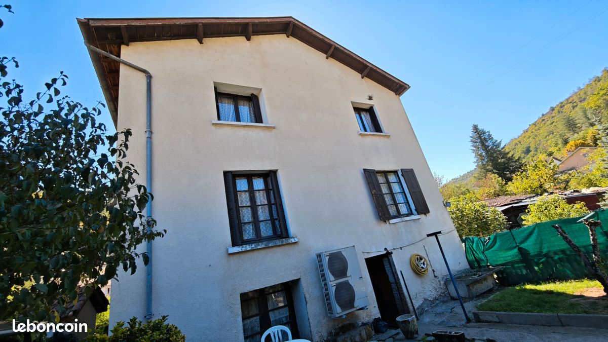 Maison 6 pièces 129 m² · à Viviez · 129 m² · 64 900 €
