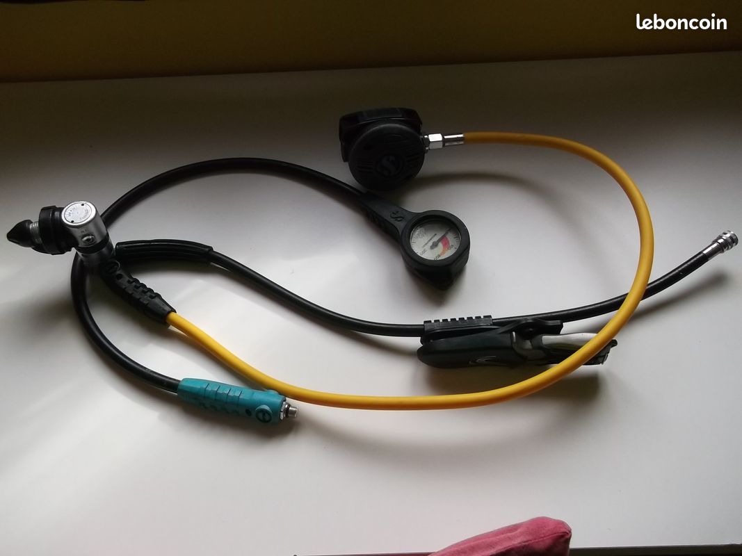 Détendeur Scubapro MK2 R190 avec Directsystem + Mano