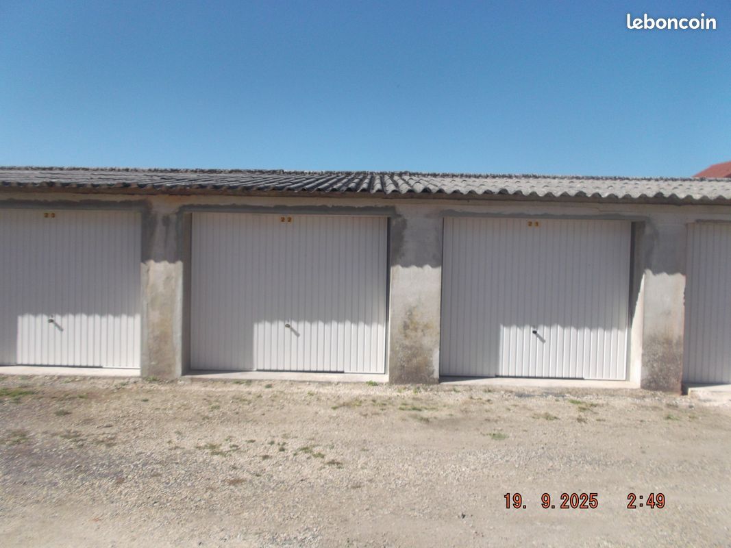 Garage · à Suippes · 50 €