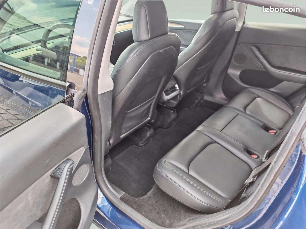 TESLA MODEL Y Performance * Dual Motor AWD * 534 ch * 75 kWh * Toit Pano (image 13)