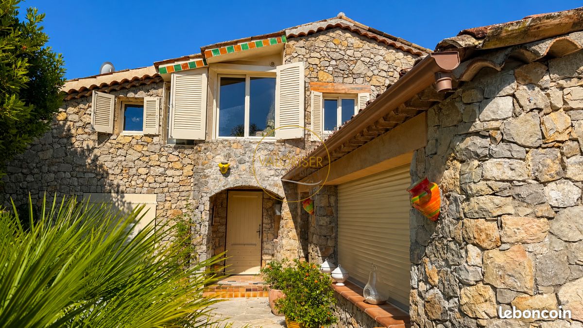 Maison 7 pièces 192 m² · à Grasse · 192 m² · 1 200 000 €