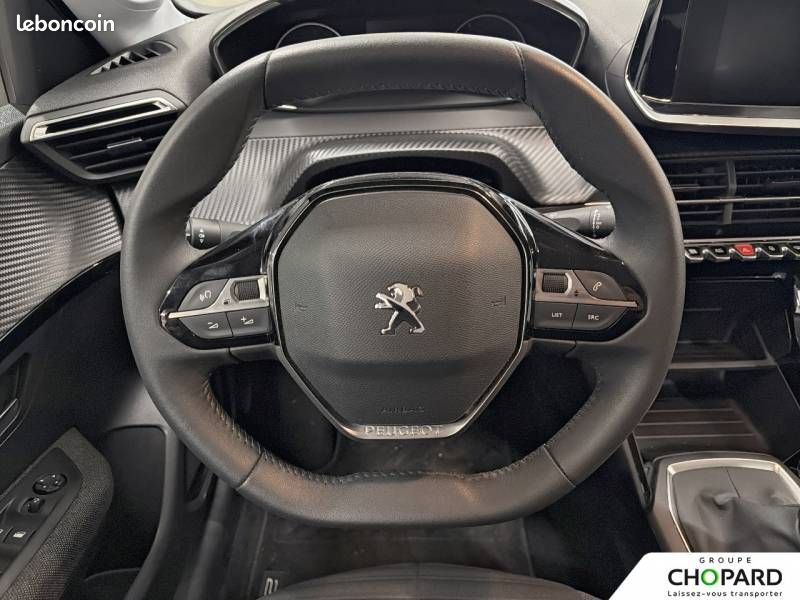 Peugeot 208 PureTech 100 S&S BVM6 Style (image 17)