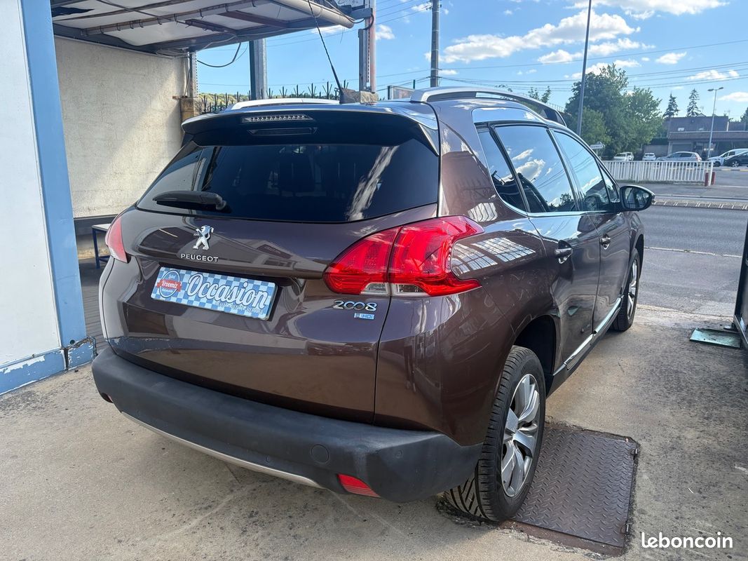 Peugeot 2008 1.6 e-hdi 92ch ETG6 BUSINESS (image 5)