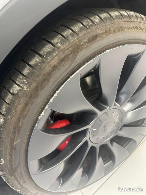 Tesla Model Y LONGE RANGE DUAL MOTOR 75KWH 472CV PERFORMANCE (image 16)