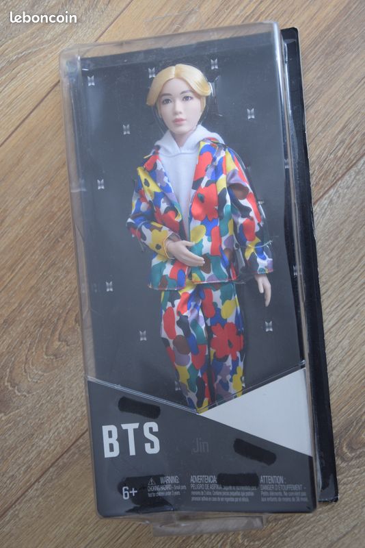 Poupee K Pop Bts X Mattel Poupée Jungkook, à L'effigie Du Membre Du Group David Bowie