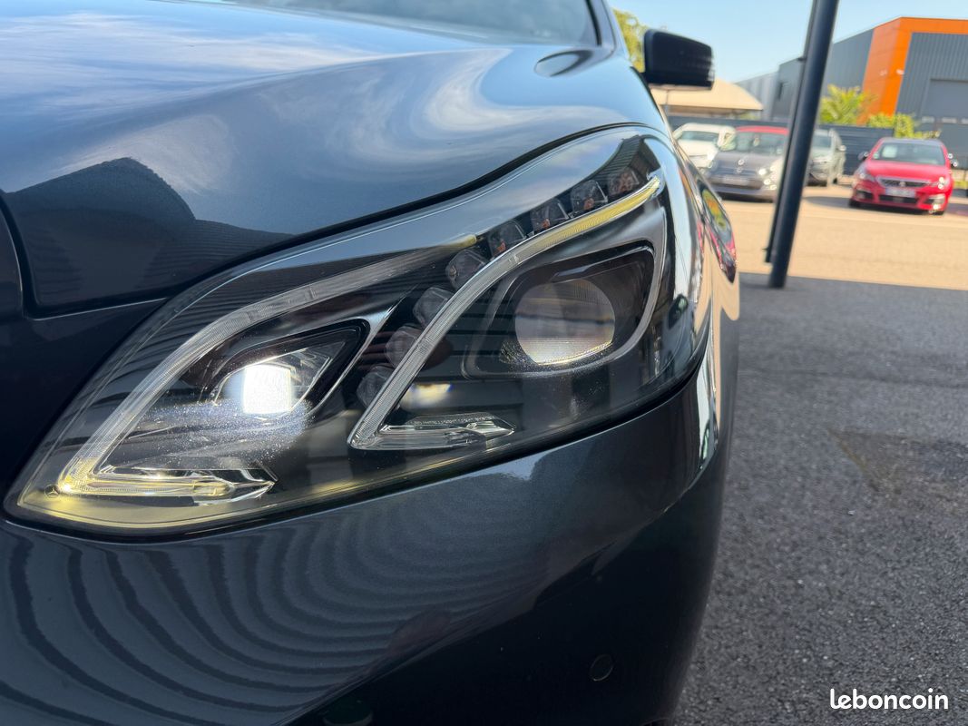 Mercedes Classe E IV (2) 250 CDI 204CH Business Executive 7G-Tronic Excellent état Garantie 1an (image 10)