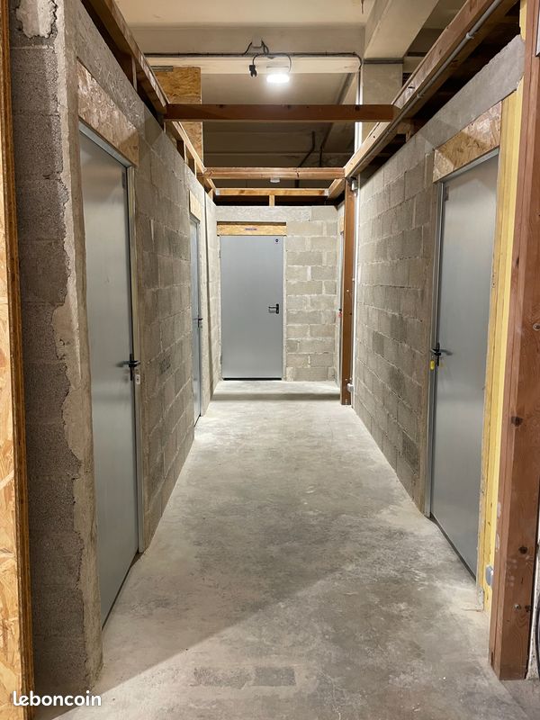 Local commercial 1 pièce 8 m² · à Crest · 8 m² · 65 €/mois