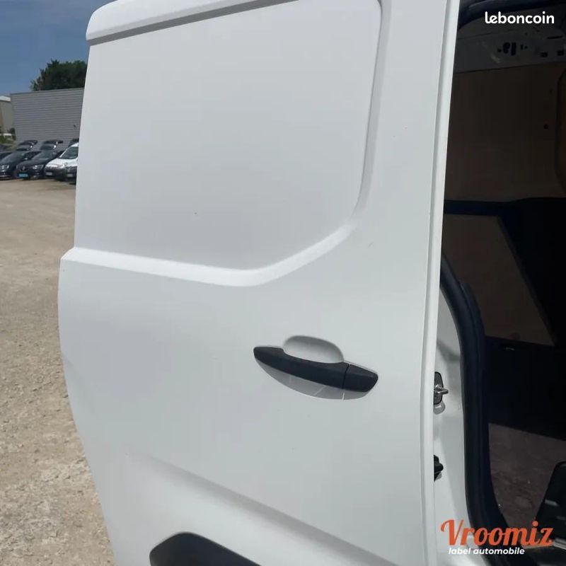 Citroen Berlingo Vu BLUE HDI / Kit distribution neuf / 3 PLACES / TVA 20% . 4x par cb possible (image 17)