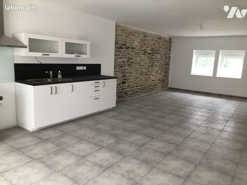 Appartement 3 pièces 93 m² · à Brevans · 93 m² · 825 €/mois