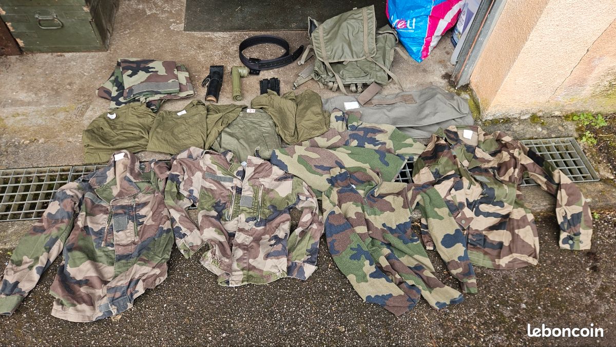 Lot affaires militaires (image 1)