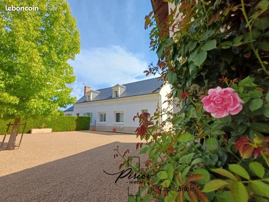 Maison 13 pièces 250 m² · à Gennes-Val-de-Loire · 250 m² · 480 800 €