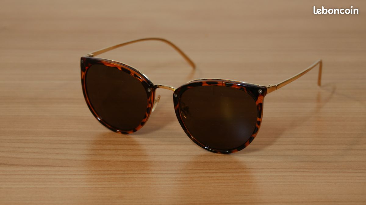 Lunettes de soleil femme (image 1)