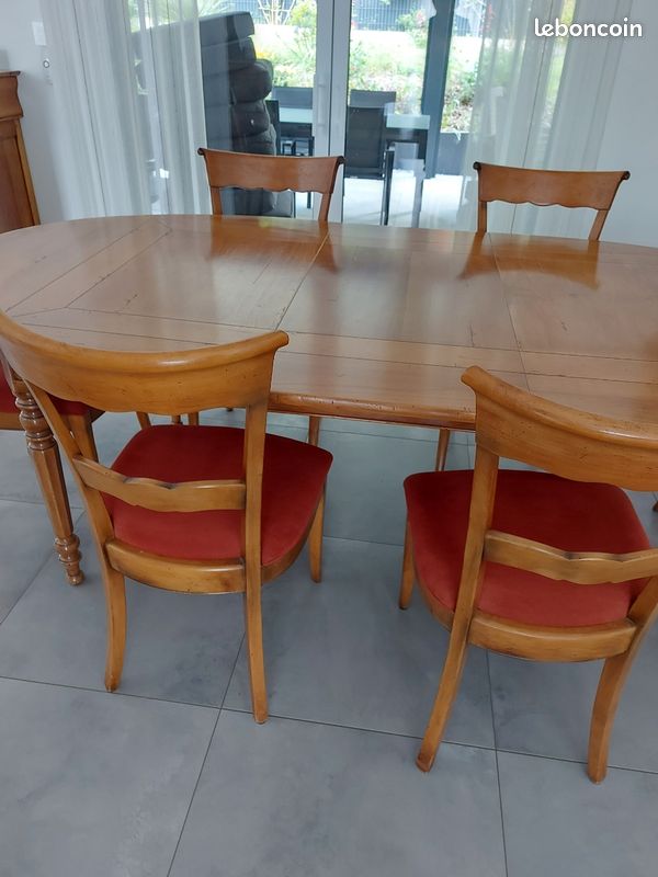 Table Merisier avec 6 chaises (image 1)