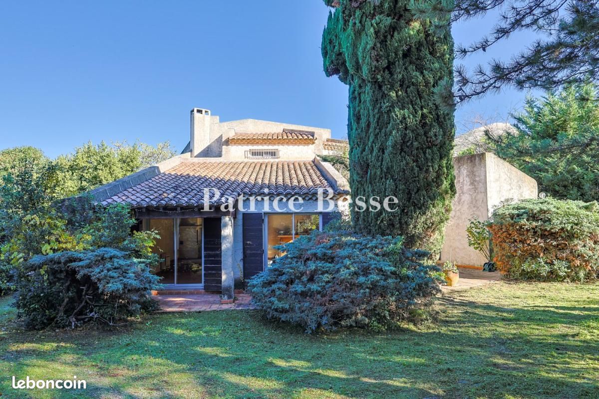 Maison 6 pièces 227 m² · à Marseille · 227 m² · 990 000 €