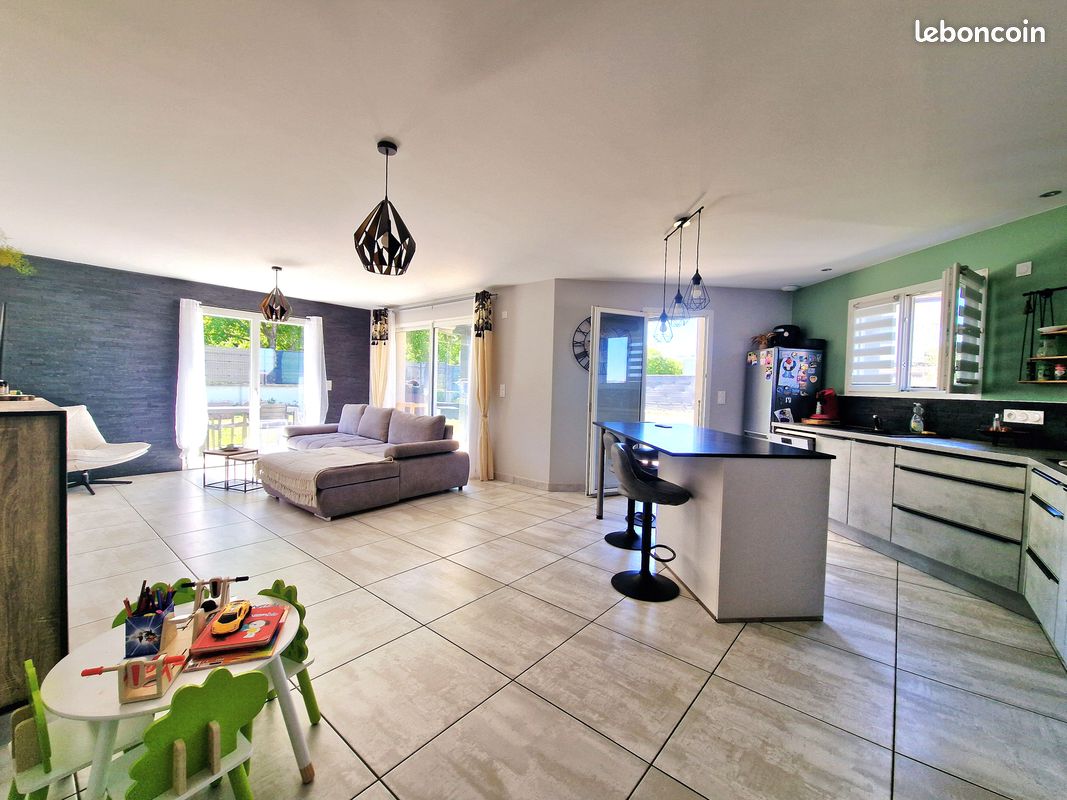 Maison 4 pièces 91 m² · à Saint-Romans · 91 m² · 250 000 €