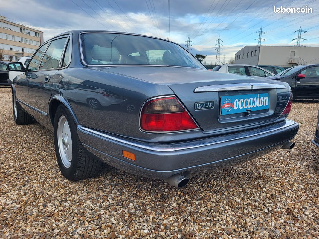 Jaguar xj sovereign 4.0 berline 249 cv boite automatique (image 2)