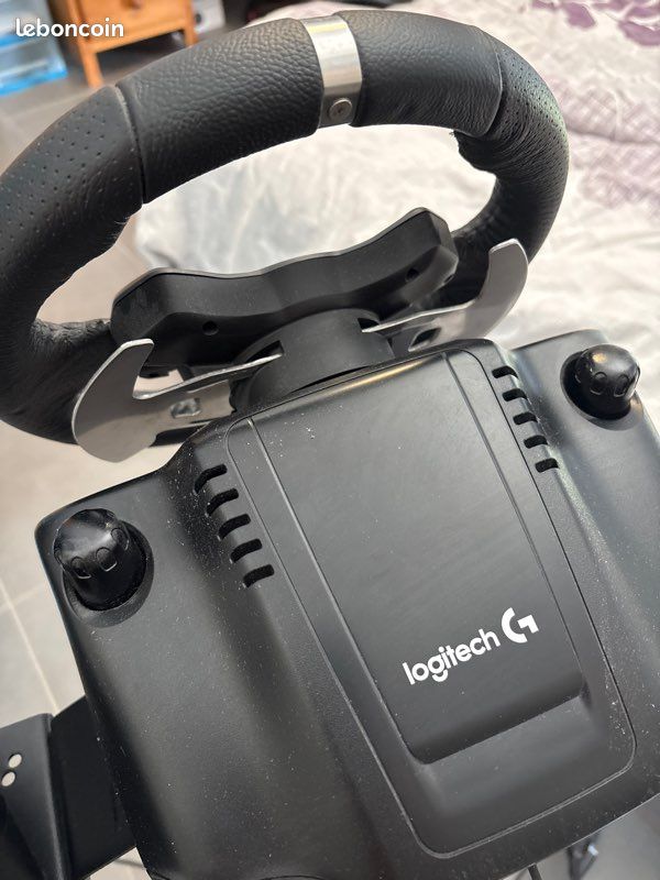 Simulateur de conduite G29 logitech avec Pedale , volant et levier de vitesse (image 11)
