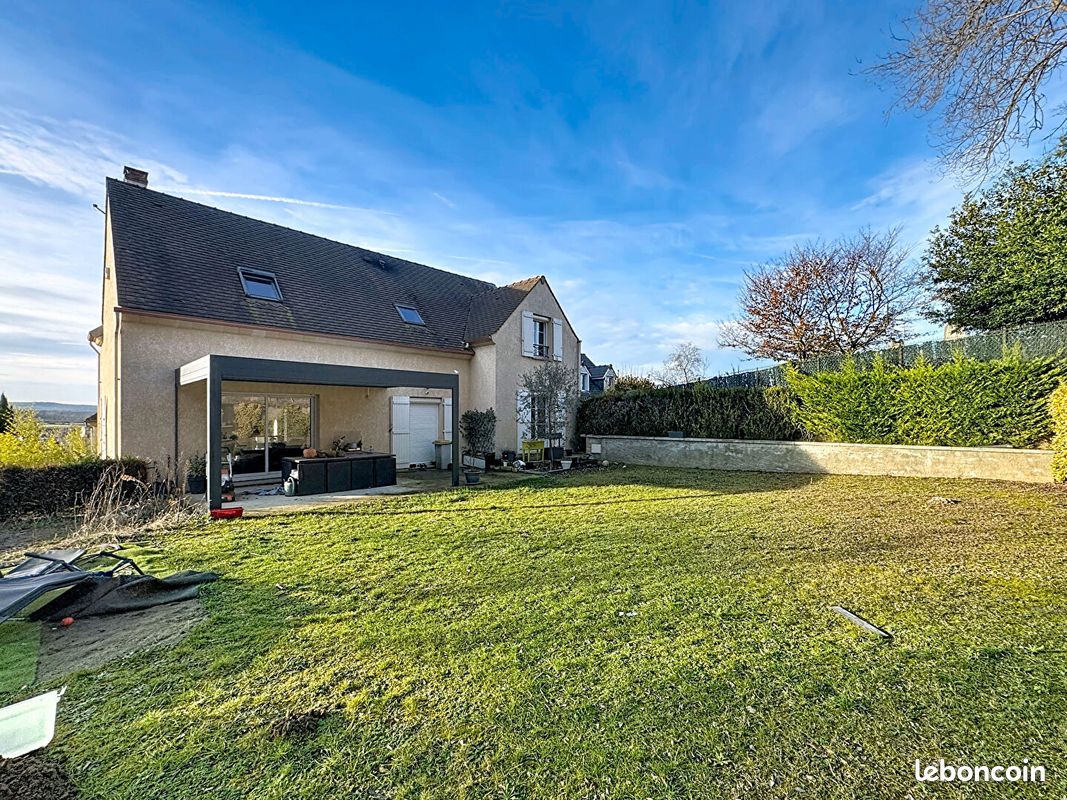 Maison 7 pièces 153 m² · à Chaumontel · 153 m² · 550 000 €