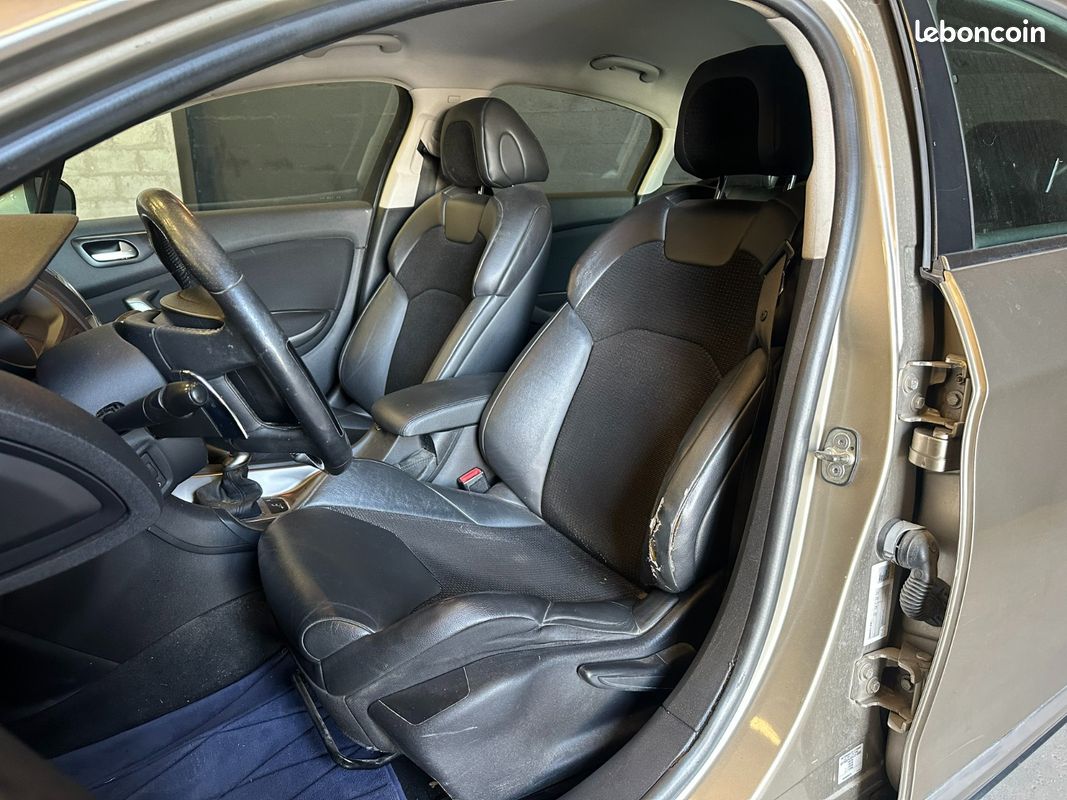 CITROEN C5 1.6 e-HDi 115 Confort BMP6 (image 9)