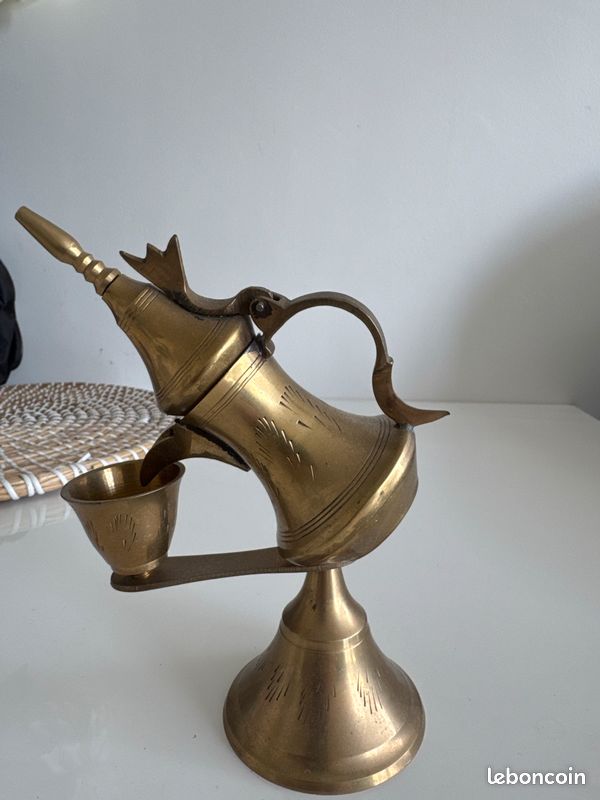 Ancienne cafetière orientale en laiton / brûle parfum oriental vintage (image 1)