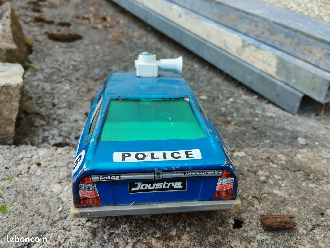 Joustra jouets en tôle: des voitures, camions, avions