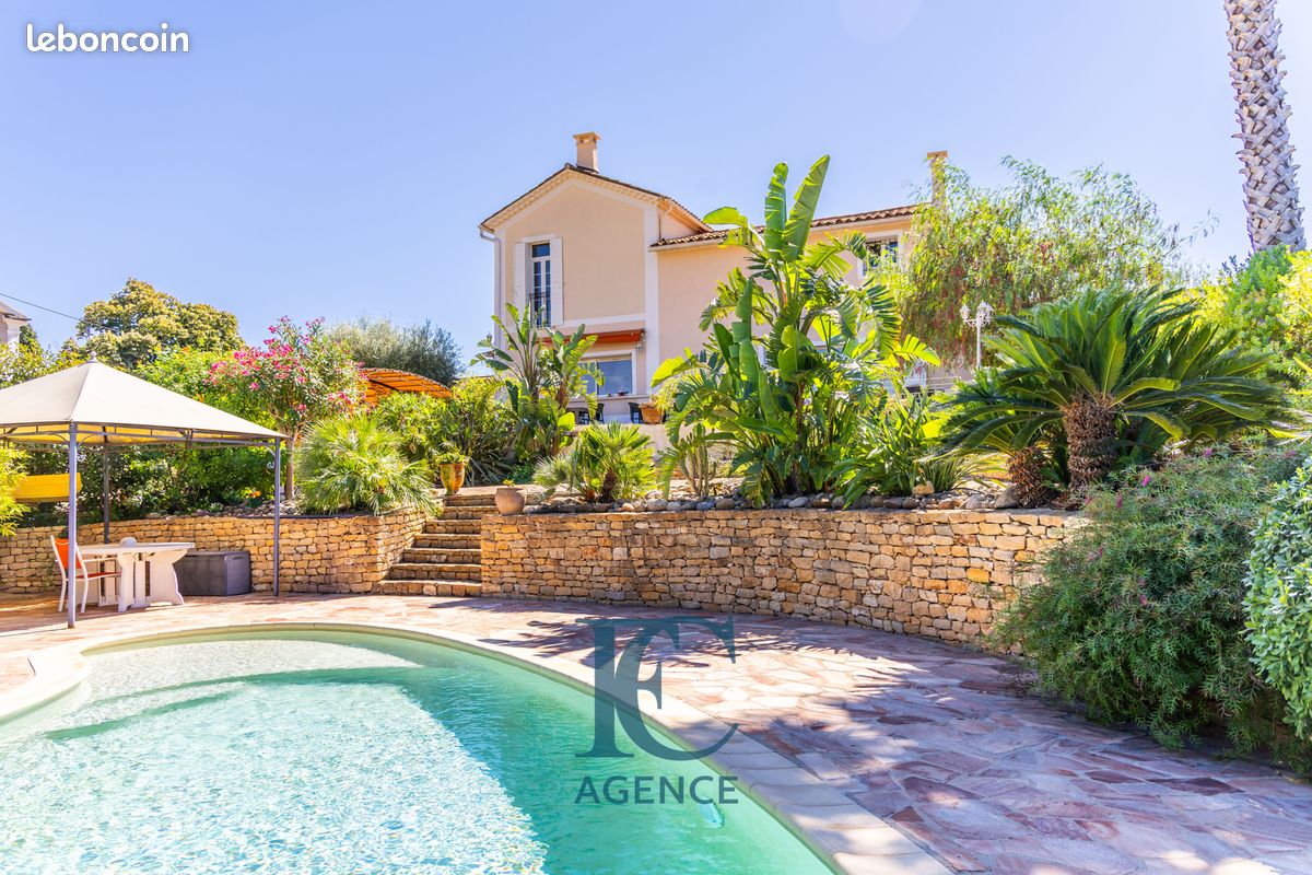 Maison 6 pièces 145 m² (image 1)
