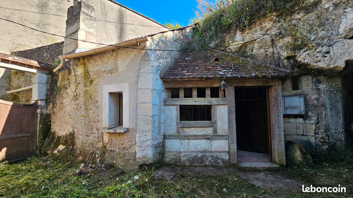 Cave troglodyte aménagée centre