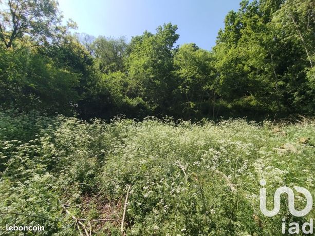 Terrain 2150 m² Azé