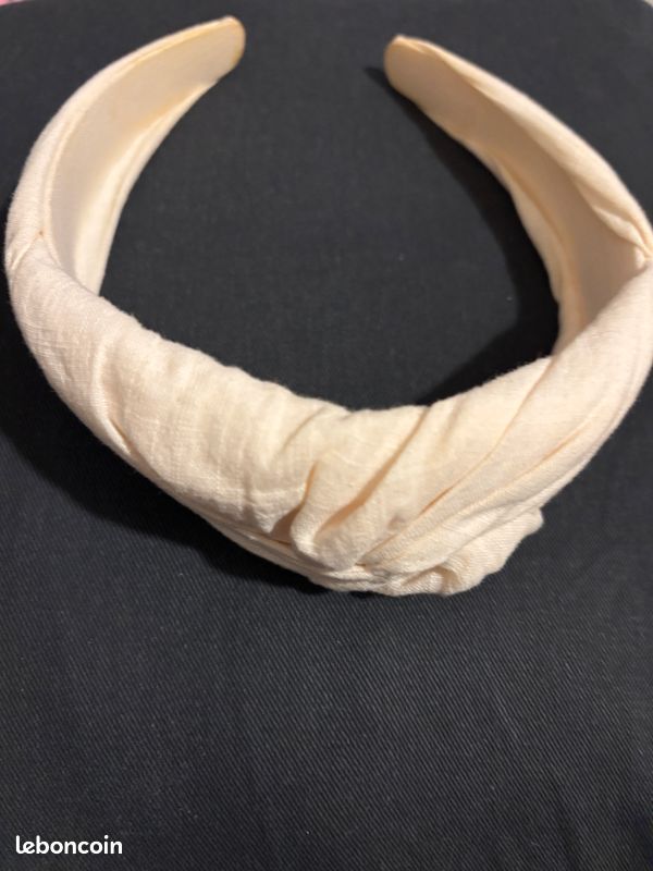 Serre-tête femme Anthropologie – excellent état (image 1)