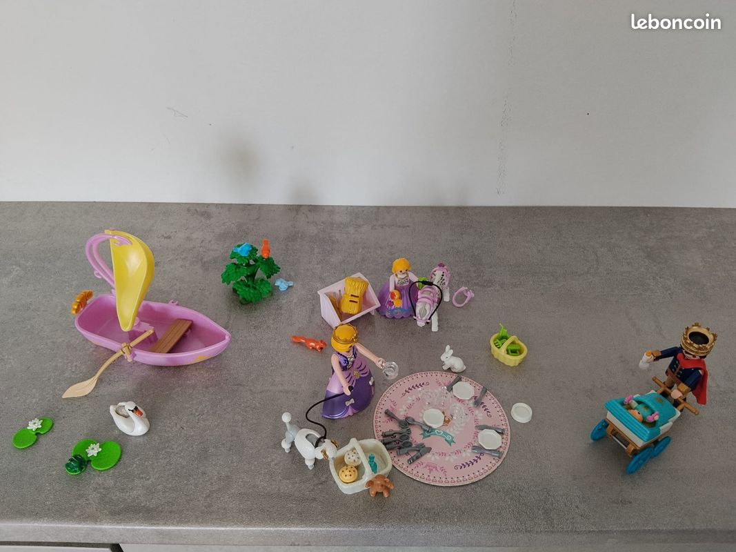 Promo Calendrier De L'avent Pique-nique Royal Playmobil chez King Jouet