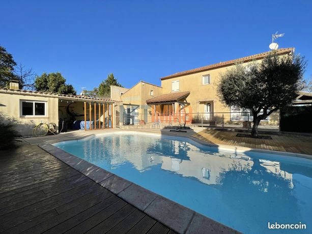 Propriété 9 pièces 200 m²