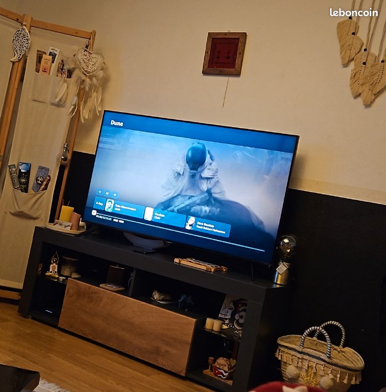 Meuble TV avec LED (image 1)