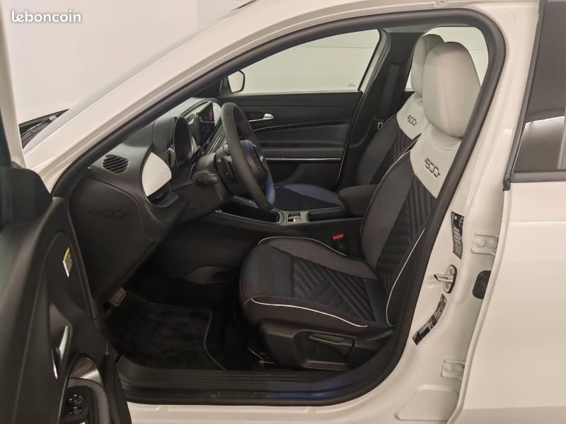 Fiat 600 1.2 Hybrid Turbo 110ch Icône eDCT6 Step 2 (image 9)
