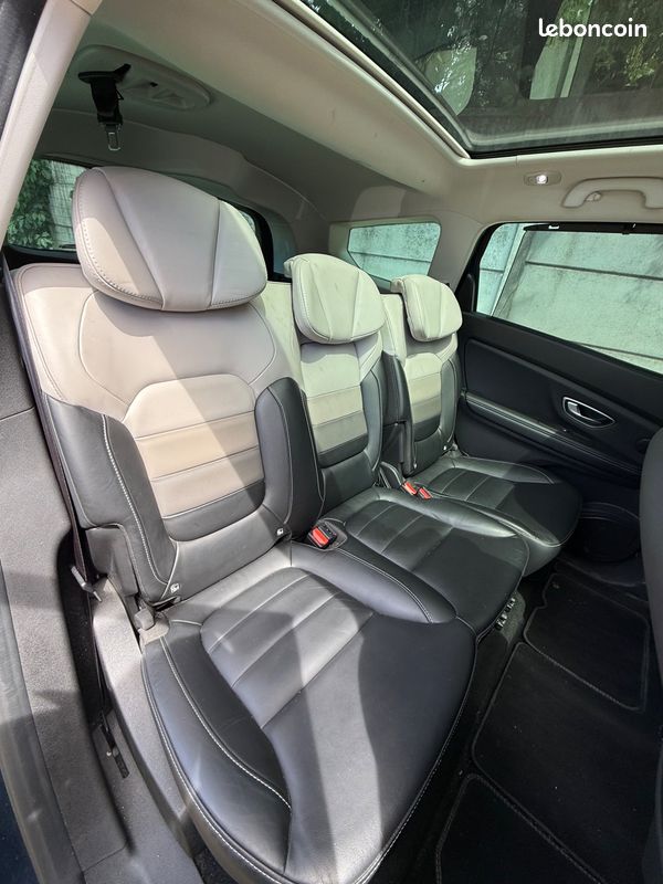 RENAULT GRAND SCENIC 1.7 BLUEDCI 150CH INITIALE PARIS- CUIR - ATTELAGE-GARANTIe (image 16)