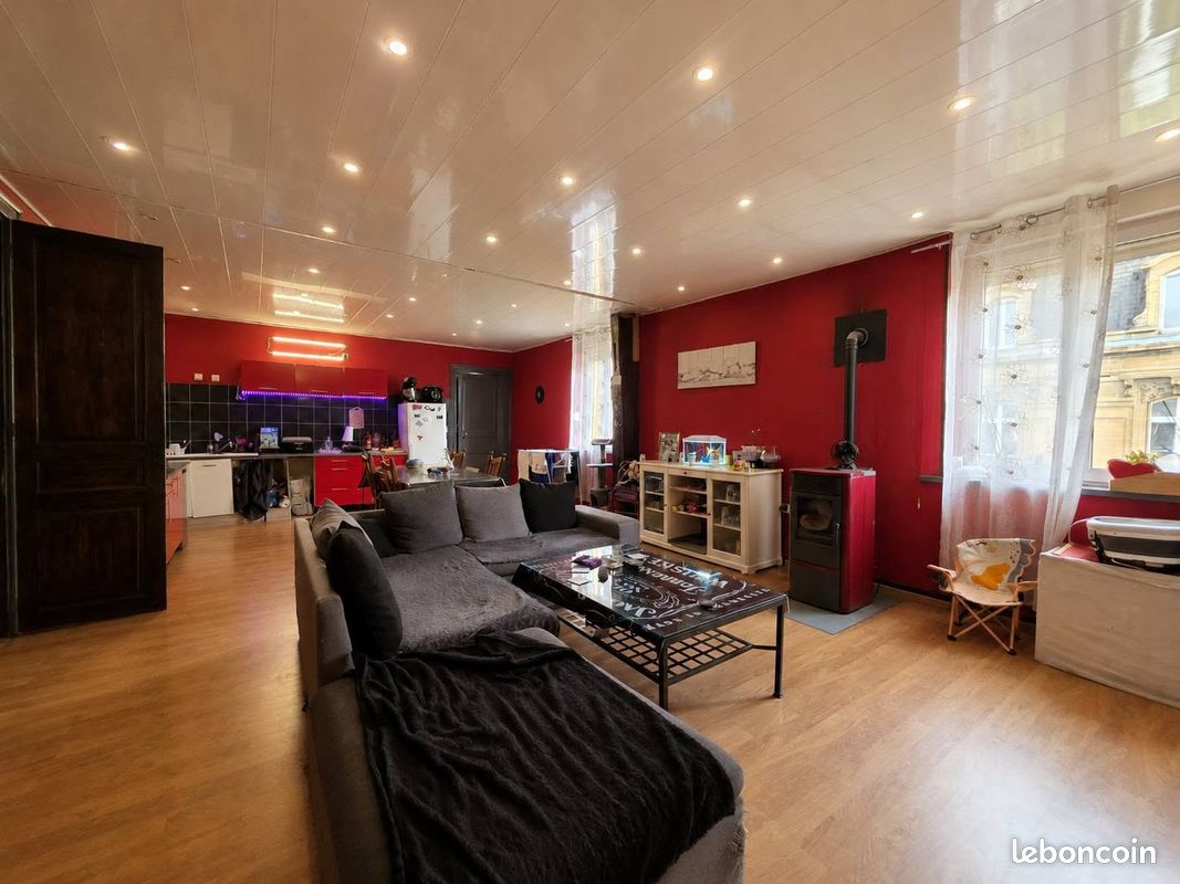 Appartement 7 pièces 186 m² · à Sedan · 186 m² · 126 000 €