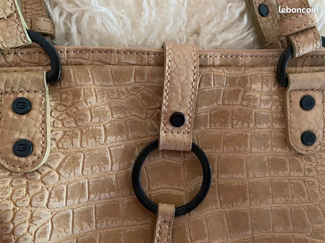 Petit Sac à main pochette marron GUESS (image 2)
