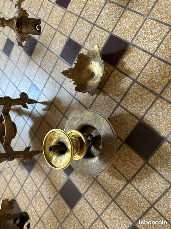 Lustre en bronze (image 4)