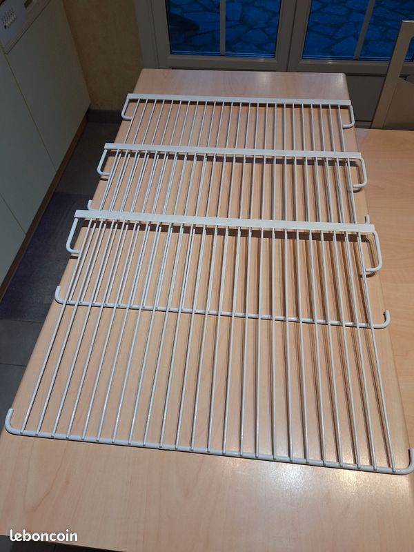 Accessoires frigo grilles clayettes blanches (image 1)