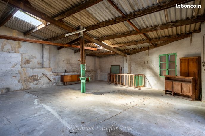 Propriété 5 pièces 250 m² — 8