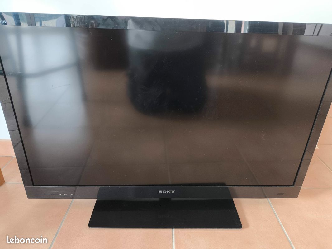 TV Sony Bravia (D'occasion) à Ipsach pour CHF 30 - retrait uniquement