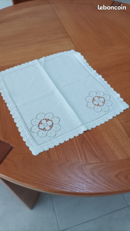 Lot de deux nappes (ronde+ovale) avec leur sous-nappe (image 4)