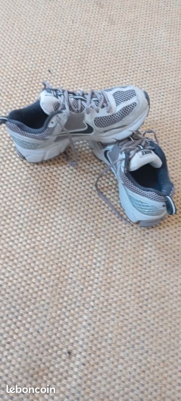 Nike vomero 5 (image 1)