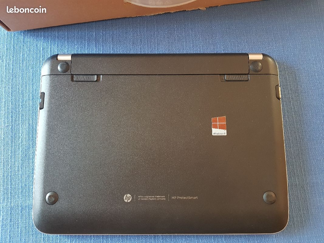 HP Pavillon TouchSmart 11 Notebook PC (image 4)