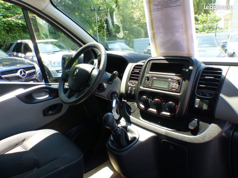 Renault TRAFIC III COMBI L1 1.6 DCI 125CH ENERGY LIFE 9 PLACES (image 15)