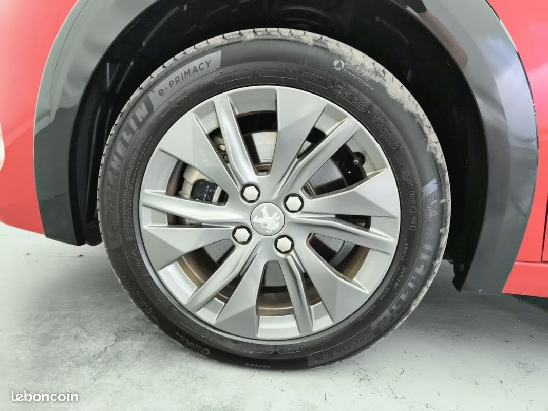 PEUGEOT 208 Electrique 50 kWh 136ch Style (image 9)