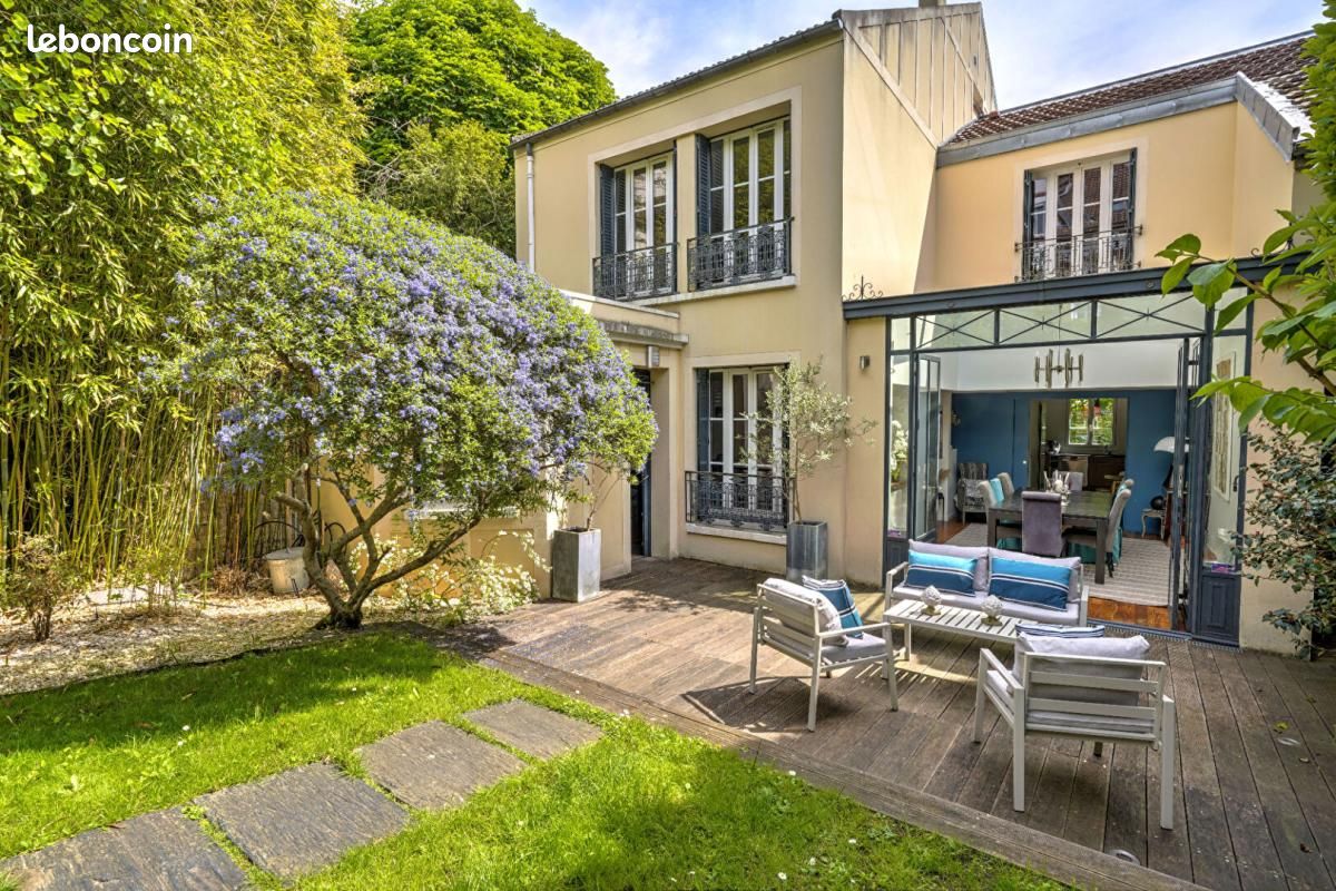 Maison 10 pièces 236 m² · à Paris · 236 m² · 1 990 000 €