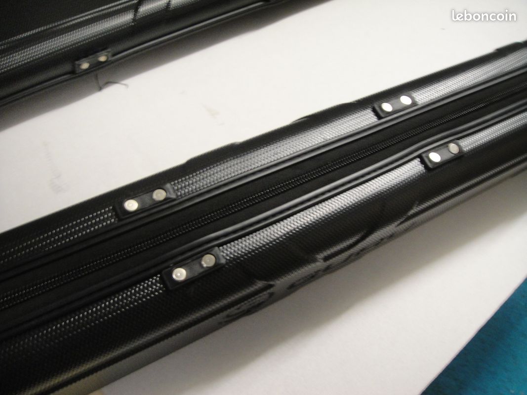 Pions de bras oscillant R&G RACING noir Yamaha Tenere 2019 et +, MT-09 2013-2016, XSR900 2016-2021 Pions de bras oscillant R&G RACING noir Yamaha Tenere 2019 et +, MT-09 2013-2016, XSR900 2016-2021